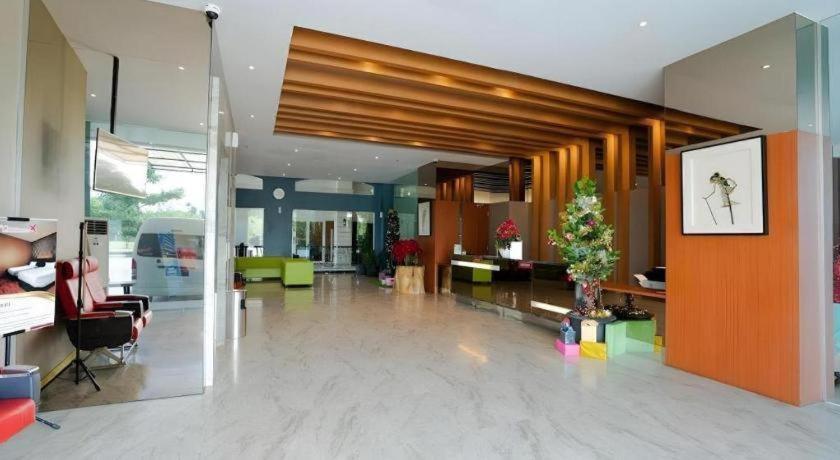 The Crew Hotel Kualanamu International Airport Medan Exterior foto